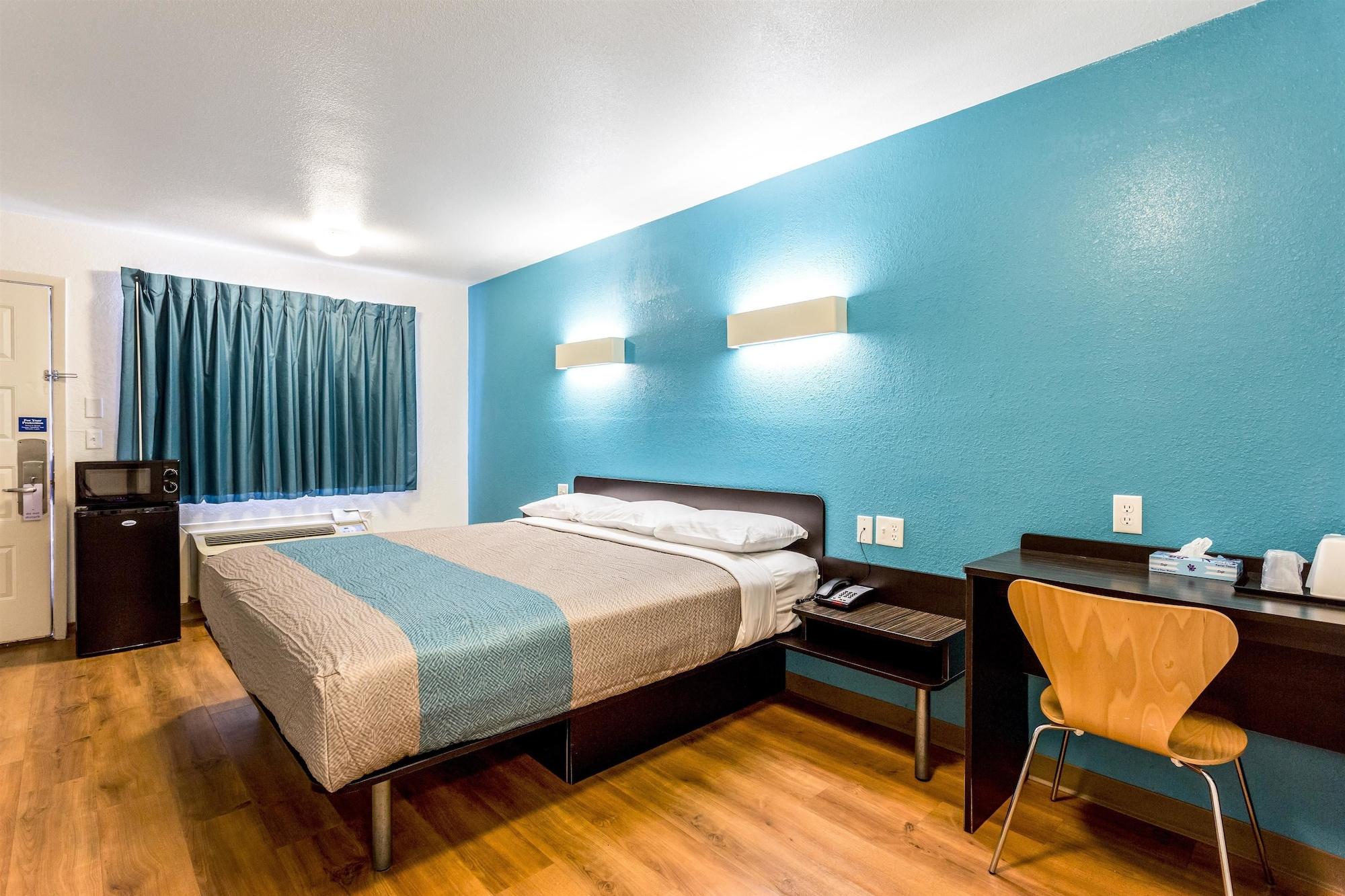 6-bryan, Tx - College Station Hotel 2*