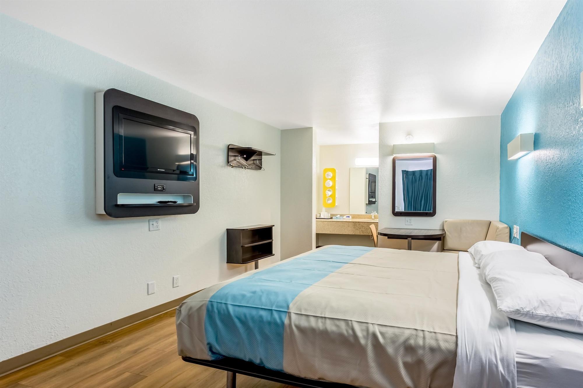 Hotel 6-bryan, Tx - College Station Bryan