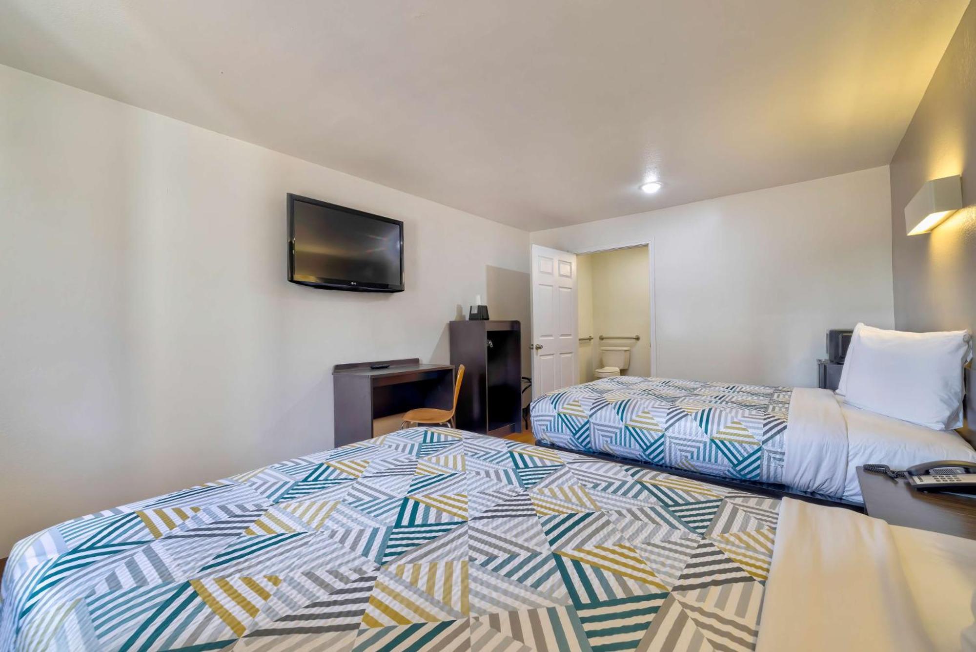 6-bryan, Tx - College Station 3*