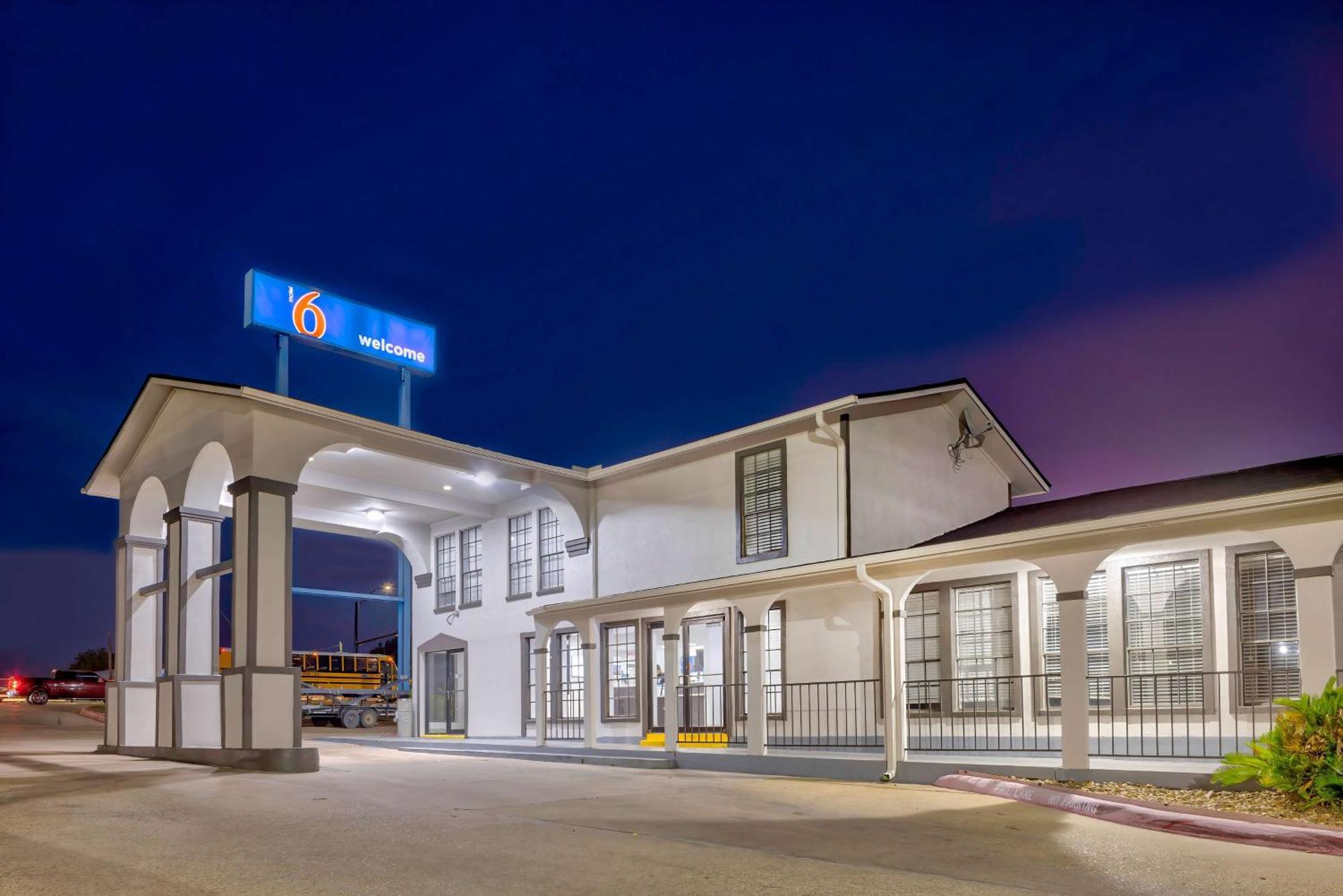 6-bryan, Tx - College Station 3*