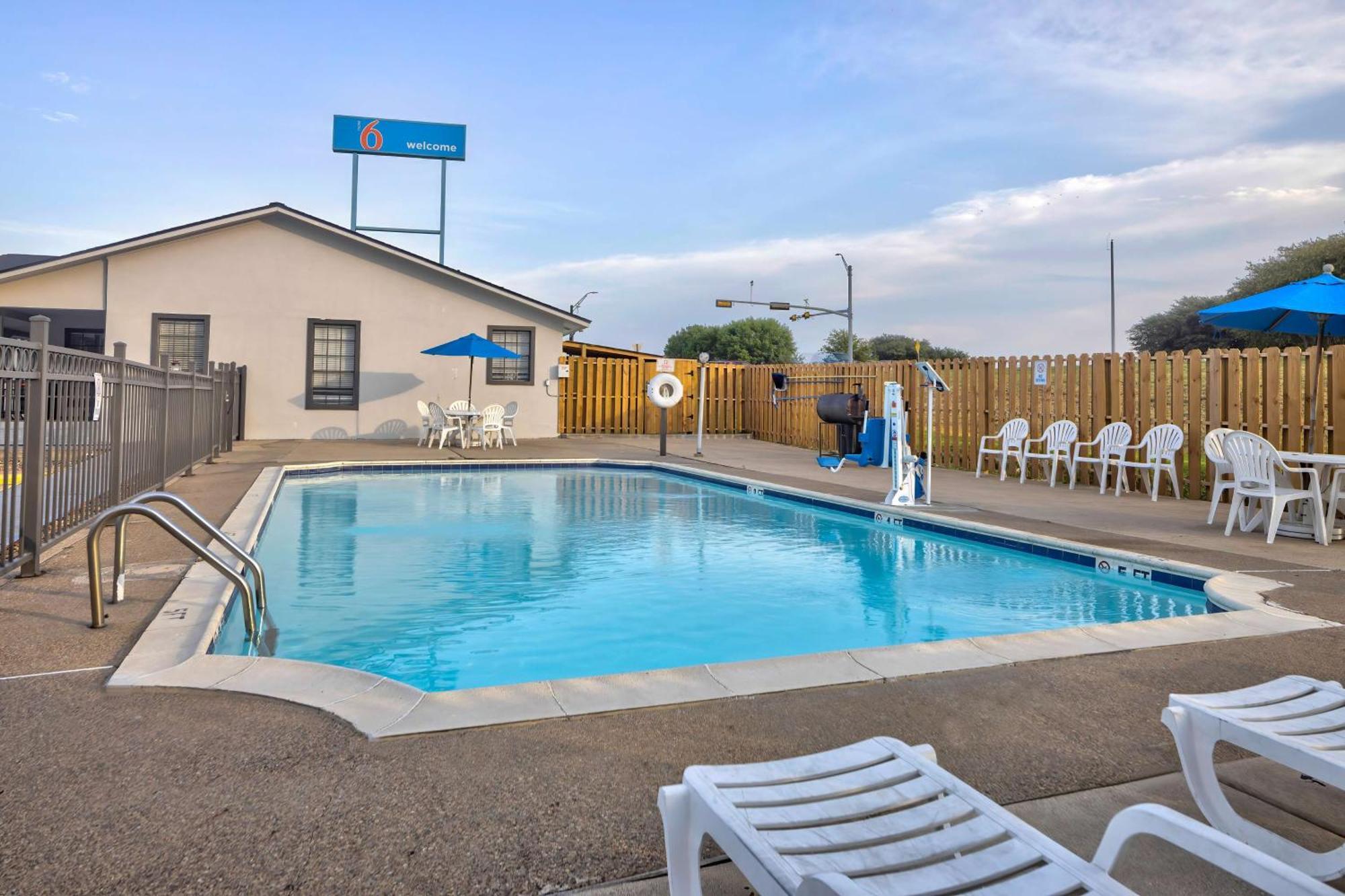 6-bryan, Tx - College Station 3*